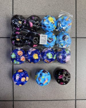 KOSMICZNA PIŁKA Z PIANKI SENSORYCZNA do wody SKOCZNA PIŁECZKA gniotek 7cm 6777290