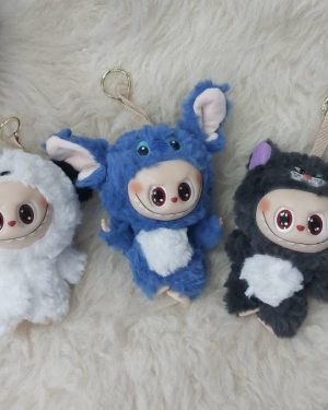 BRELOK PLUSZAK LABUBU Z UBRANIA 6780849