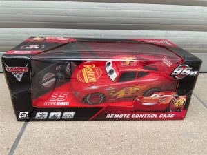 ZDANIE STEROWANY SAMOCHODZIK ZYGZAK MCQUEEN AUTA CARS Z BAJKI NA PILOTA 3+ 6784907