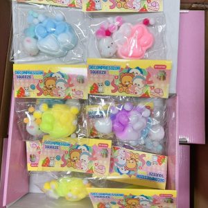 SQUISHY GNIOTEK ŁAPKA 6787983