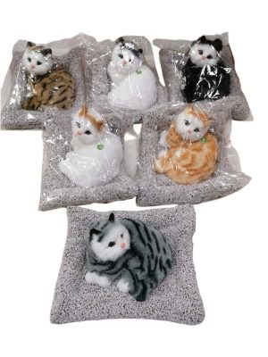 MASKOTKA Śpiący  KOT  na poduszce 6791993