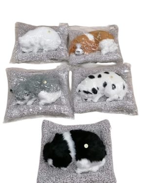 MASKOTKA Śpiący piesek na poduszce 6791996