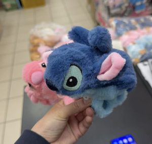 OPASKA POKEMON MASKOTKA NA RĘKĘ  - STITCH 6792061
