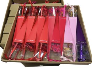 BŁYSZCZĄCA RÓŻA PREZENT PODARUNEK 9218209