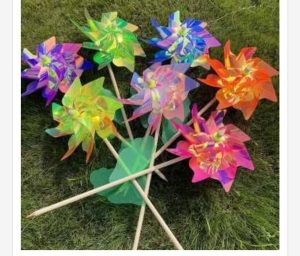 Wiatrak Plastikowy 24cm 3294063