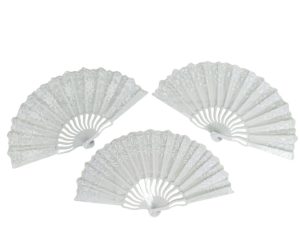 WACHLARZ SATYNOWY Z TWORZYWA ELEGANCKI NA LATO 5060006