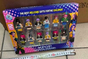 Zabawki Figurki Kpop 12PCS 5835553