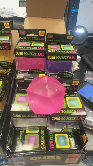 SQUISHY GNIOTKI ICE CUBE ANTYSTRESOWA 9588367
